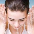 14414 1 غسل الوجه بالماء البارد، وطريقة المفيدة لغسل الوجه- عنترة الملكة